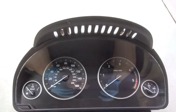 BMW 5 F10 F11 Speedometer (instrument cluster) 211994806 924934701
