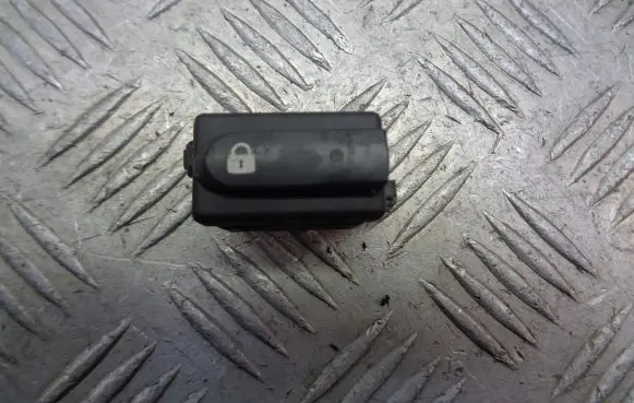 Renault Clio II Central locking motor 