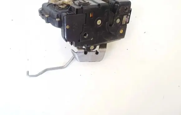 Audi A6 S6 C5 4B Rear door lock 4B0839015G