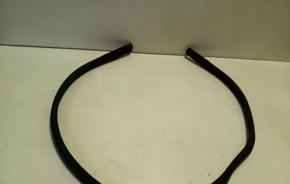 Volvo S60 Engine compartment rubber 