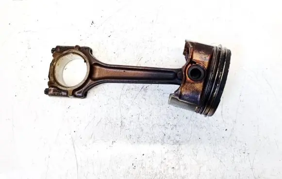 Seat Altea Piston with connecting rod