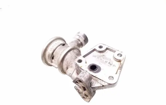 Volkswagen Golf Plus EGR valve 06A131166E