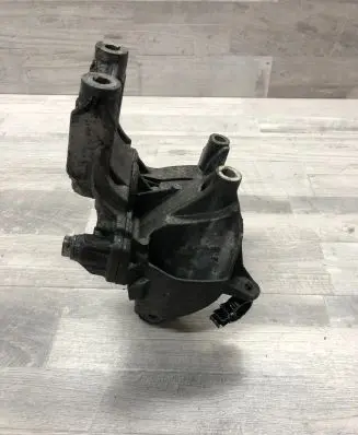 Volkswagen Transporter - Caravelle T5 Engine mounting bracket 070199343B