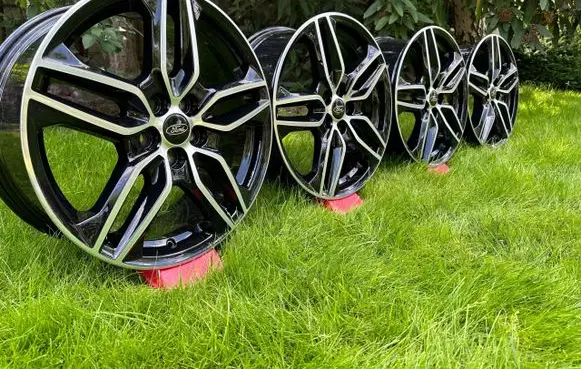 Ford Galaxy R18 alloy rim 