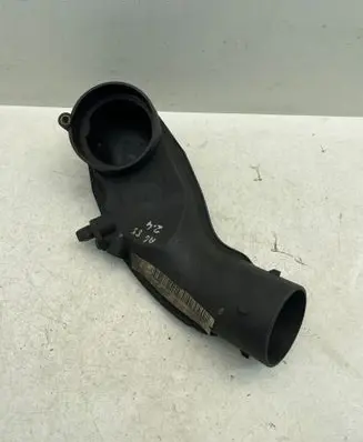 Air intake hose/pipe