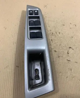 Subaru Impreza III Electric window control switch