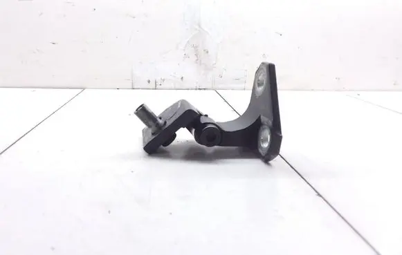 Volkswagen Golf V Front door upper hinge 