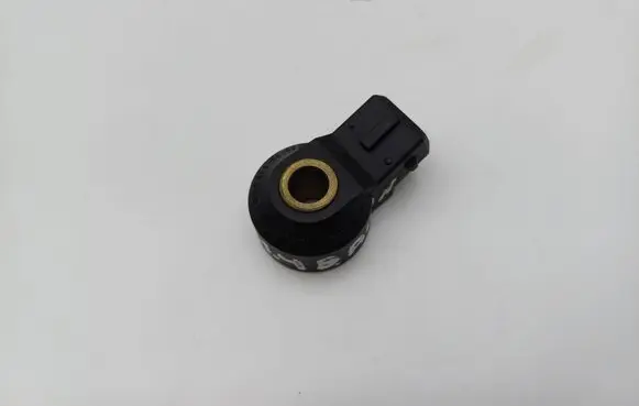 Seat Ibiza II (6k) Detonation knock sensor 030905377A 0261231045