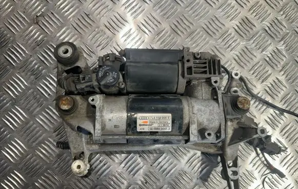 Audi Q7 4L Air suspension compressor/pump 7L8616006E