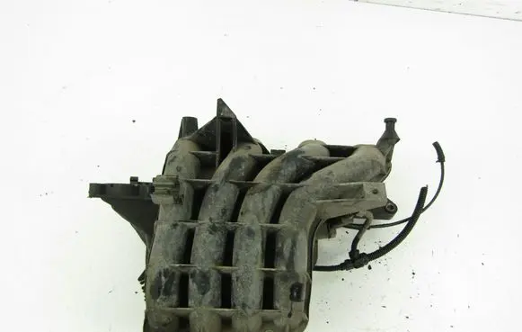 Volkswagen Golf IV Intake manifold 