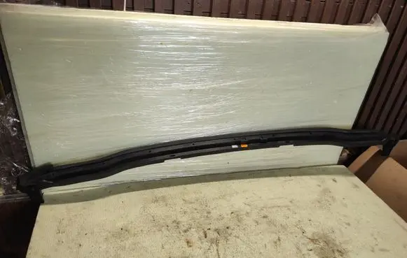 Citroen C4 I Picasso Wiper trim 9659975380