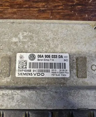 Seat Altea Engine control unit/module 06A906033DA 5WP40468