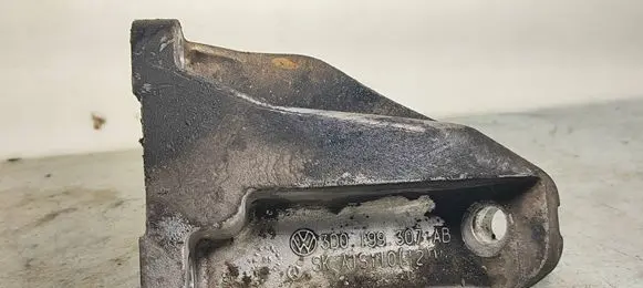 Volkswagen Phaeton Engine mounting bracket 3D0199307AB