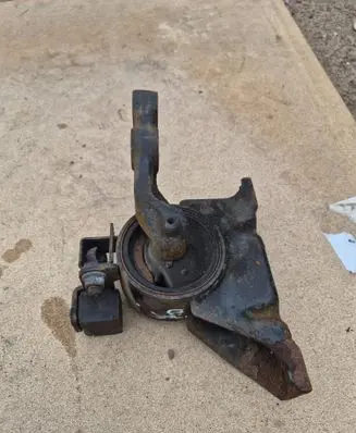 Mazda 323 Engine mount bracket RER267