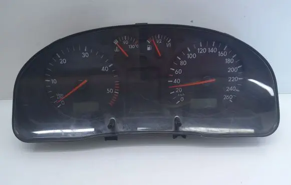 Volkswagen PASSAT B5 Speedometer (instrument cluster) 88311244245
