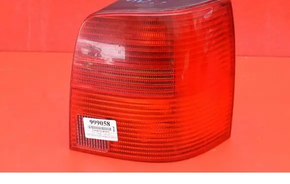Volkswagen PASSAT B5 Rear/tail lights 3B9945112J