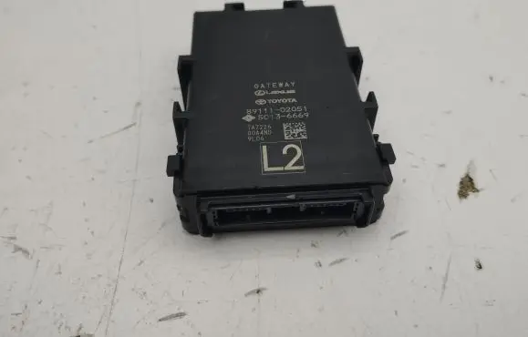 Toyota C-HR I Gateway control module 8911102051