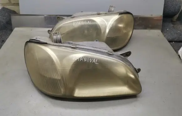 KIA Carnival Headlights/headlamps set 