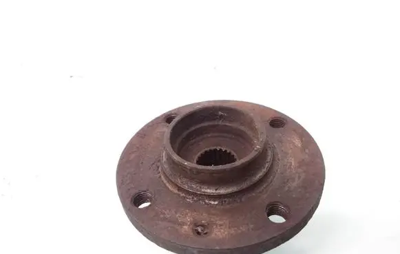 Volkswagen Vento Front wheel hub