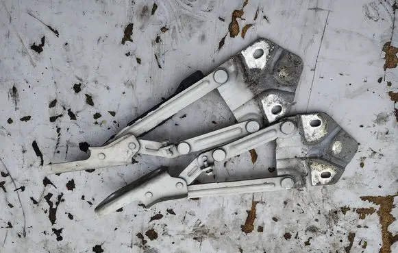 Volkswagen Caddy Engine bonnet/hood hinges 