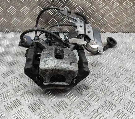 Nissan Qashqai J12 Rear brake caliper 440116RA0B