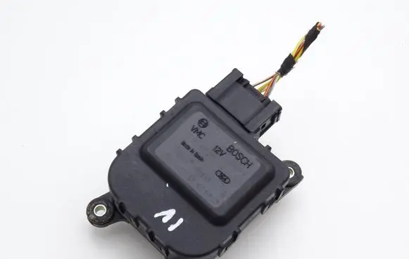 Volkswagen Golf IV Air flap motor/actuator 1J1907511C 0132801213