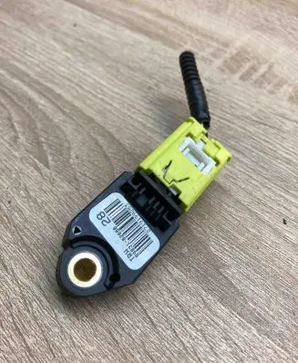 Toyota Auris 150 Airbag deployment crash/impact sensor 8983102080 WithPlug