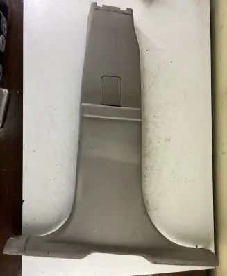 Jeep Grand Cherokee (WK) (B) pillar trim (bottom) 5HQ11BD1AG 10836287
