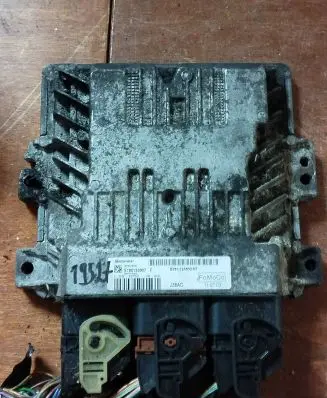 Ford Focus Engine control unit/module BV6112A650NF S180133007F