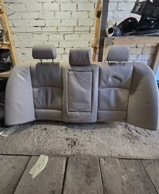 Seat set