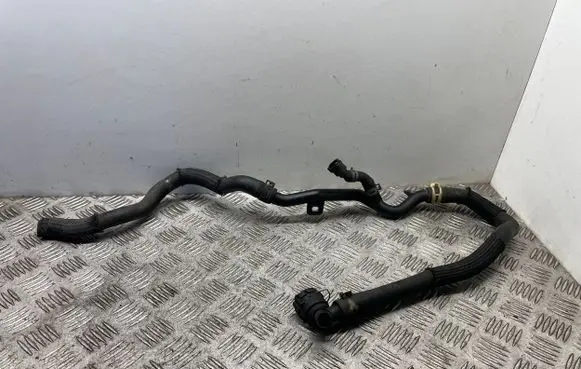 Toyota Avensis T270 Engine coolant pipe/hose 165780X011