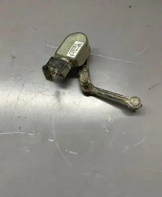 Audi Q7 4L Rear air suspension level height sensor 7L0616571D