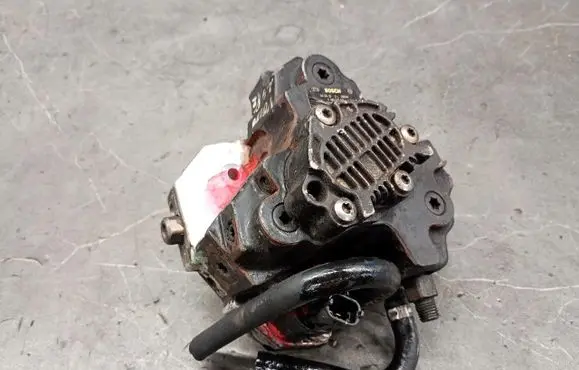 Volvo S60 Fuel injection high pressure pump 0445010044