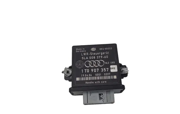 Skoda Octavia Mk2 (1Z) Light module LCM 1T0907357