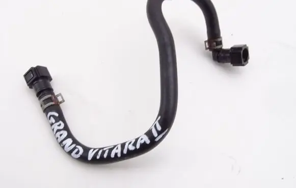 Suzuki Grand Vitara II Fuel line pipe