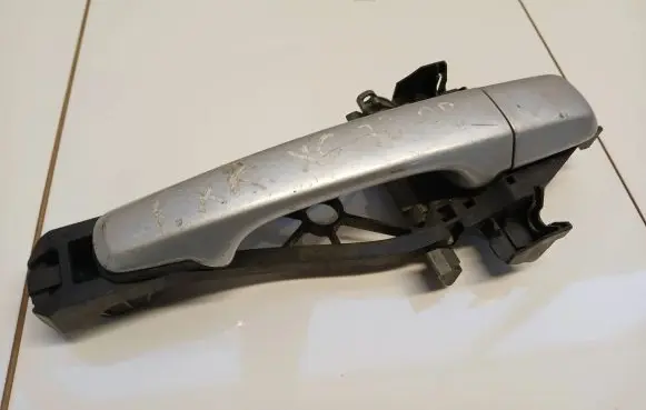 Volvo XC70 Front door exterior handle 30784203