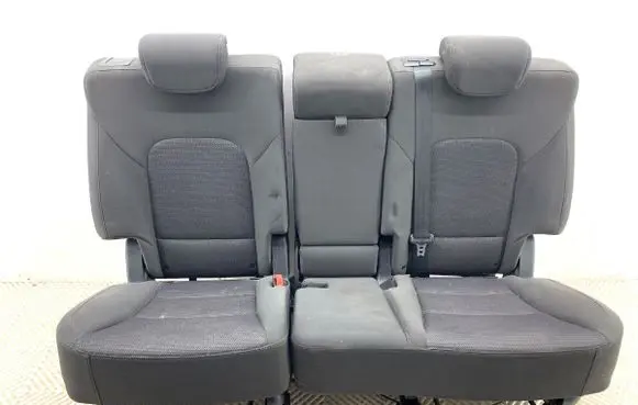 Hyundai Santa Fe Second row seats 