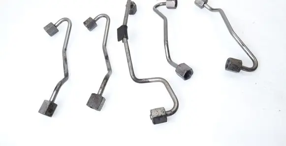 Mercedes-Benz C W204 Fuel injector supply line/pipe 