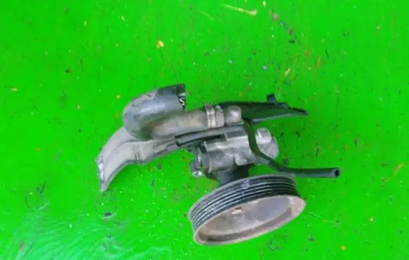 Alfa Romeo 147 Power steering pump
