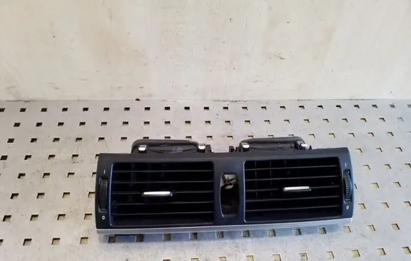 BMW X5 E70 Dash center air vent grill 6958654 0117794