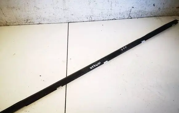 Nissan Primera Front door glass trim molding 