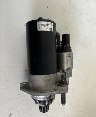 Volkswagen Transporter - Caravelle T5 Starter motor 26DD6944 8EA012526111