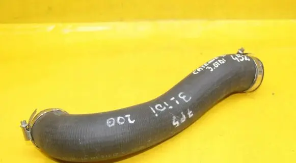 Porsche Cayenne (92A) Turbo air intake inlet pipe/hose 7P0145737A