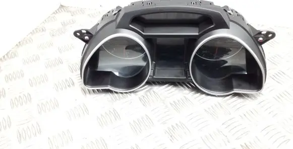 Audi A5 8T 8F Speedometer (instrument cluster) 8T0920981B