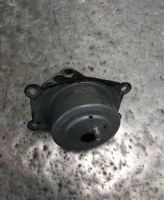 Opel Meriva B Engine mounting bracket 13159993BILI 13159993