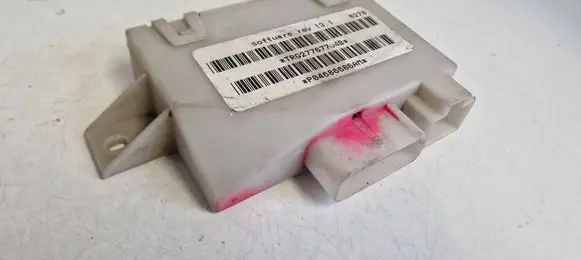 Chrysler Voyager Door control unit/module P04686686AM TRG27767794B