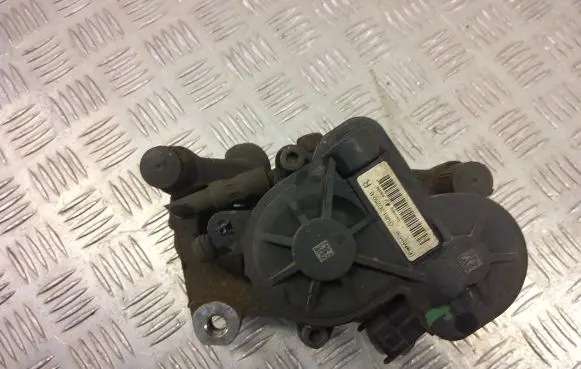 Ford Kuga II Rear brake caliper