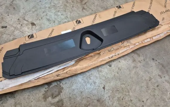 Audi Q3 F3 Top upper radiator support slam panel 83A807081