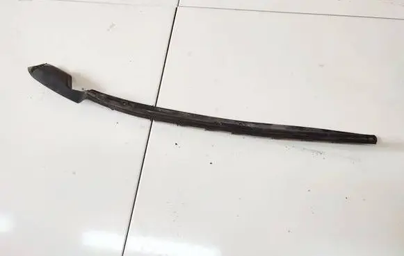 Front bumper mounting bracket