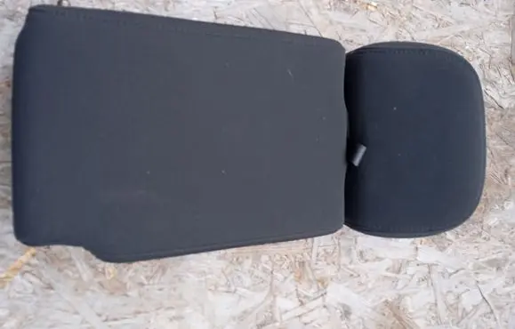 Fiat Freemont Rear seat armrest 